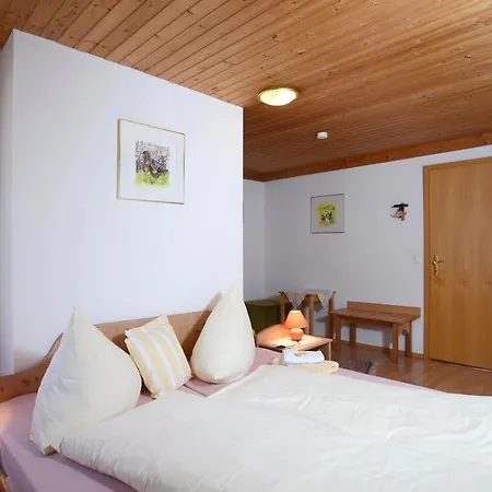 Landhaus Alpenrose - Feriendomizile Pichler 3*
