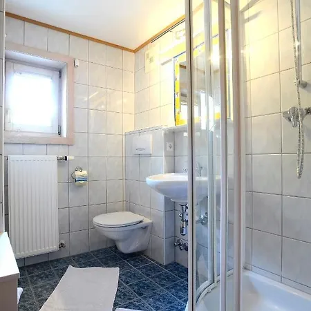 Guest house Landhaus Alpenrose - Feriendomizile Pichler 2*