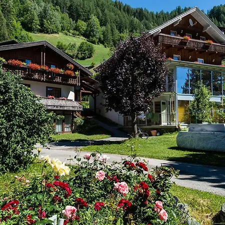 Alpenrose - Feriendomizile Pichler 3* Heiligenblut