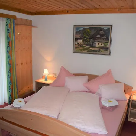 Landhaus Alpenrose - Feriendomizile Pichler 2* Heiligenblut