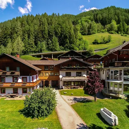 Landhaus Alpenrose - Feriendomizile Pichler Guest house
