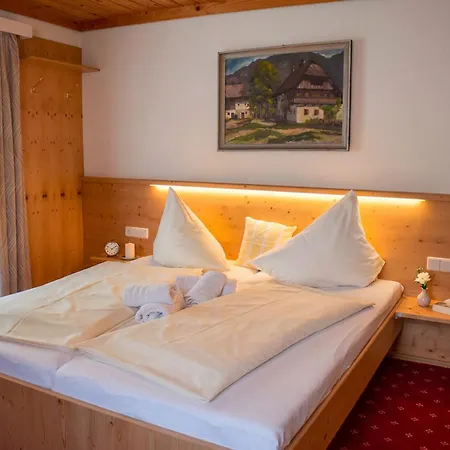Alpenrose - Feriendomizile Pichler 3* Heiligenblut
