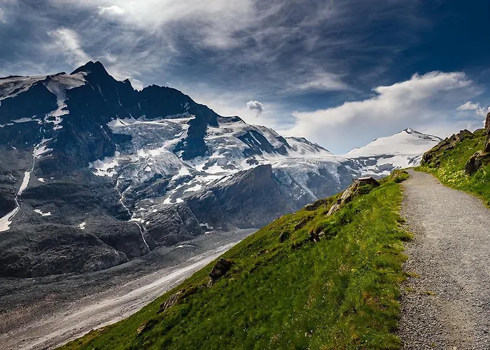 Гостевой дом Landhaus Alpenrose - Feriendomizile Pichler 3*