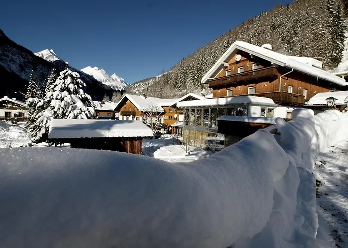 Гостевой дом Landhaus Alpenrose - Feriendomizile Pichler 3*