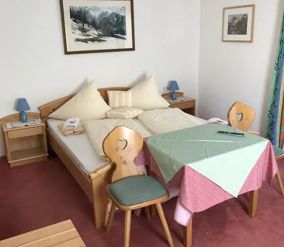 Landhaus Alpenrose - Feriendomizile Pichler 3* Хайлигенблут