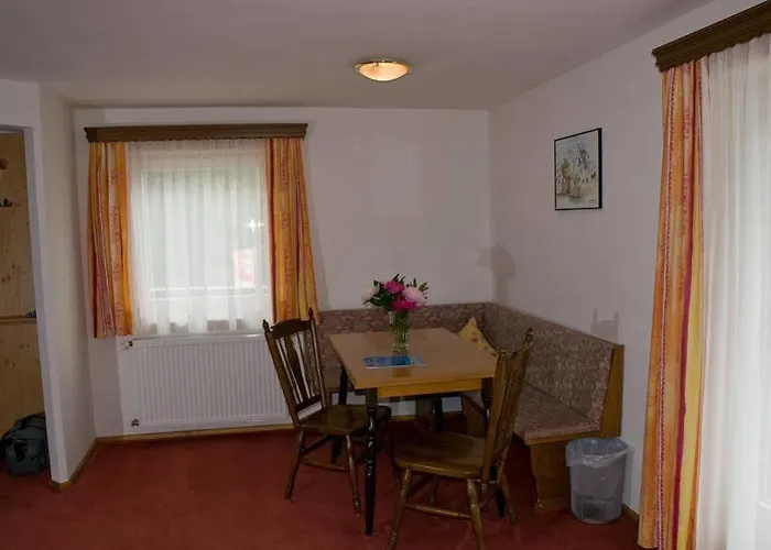 Landhaus Alpenrose - Feriendomizile Pichler